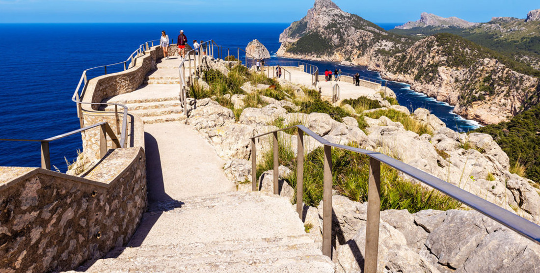 Senderismo y naturaleza: mucho más que sol y playa Senderismo y naturaleza: mucho más que sol y playa
